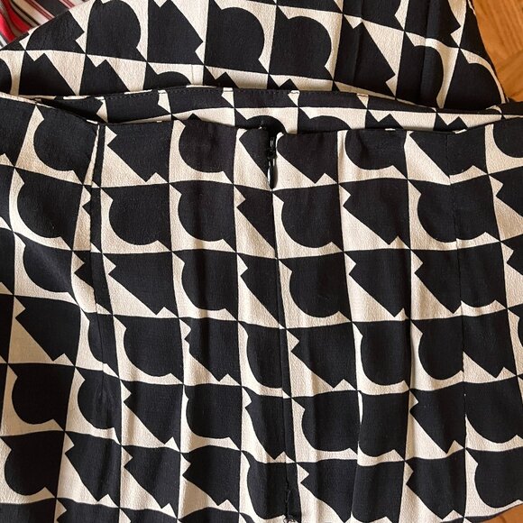 Zara Geometric Skirt with Front Slit - Picture 6 of 6